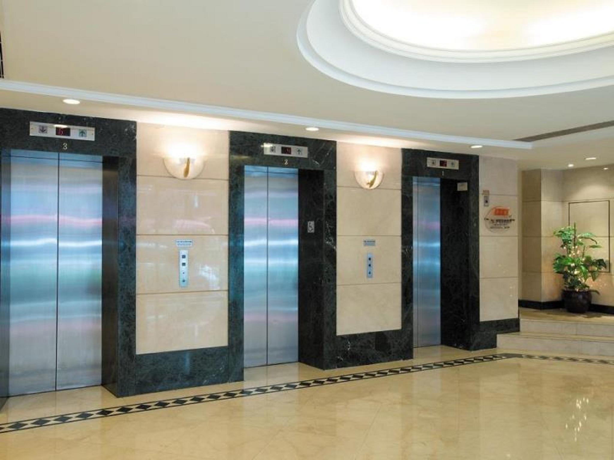 The South China Hotel Hongkong Exterior foto