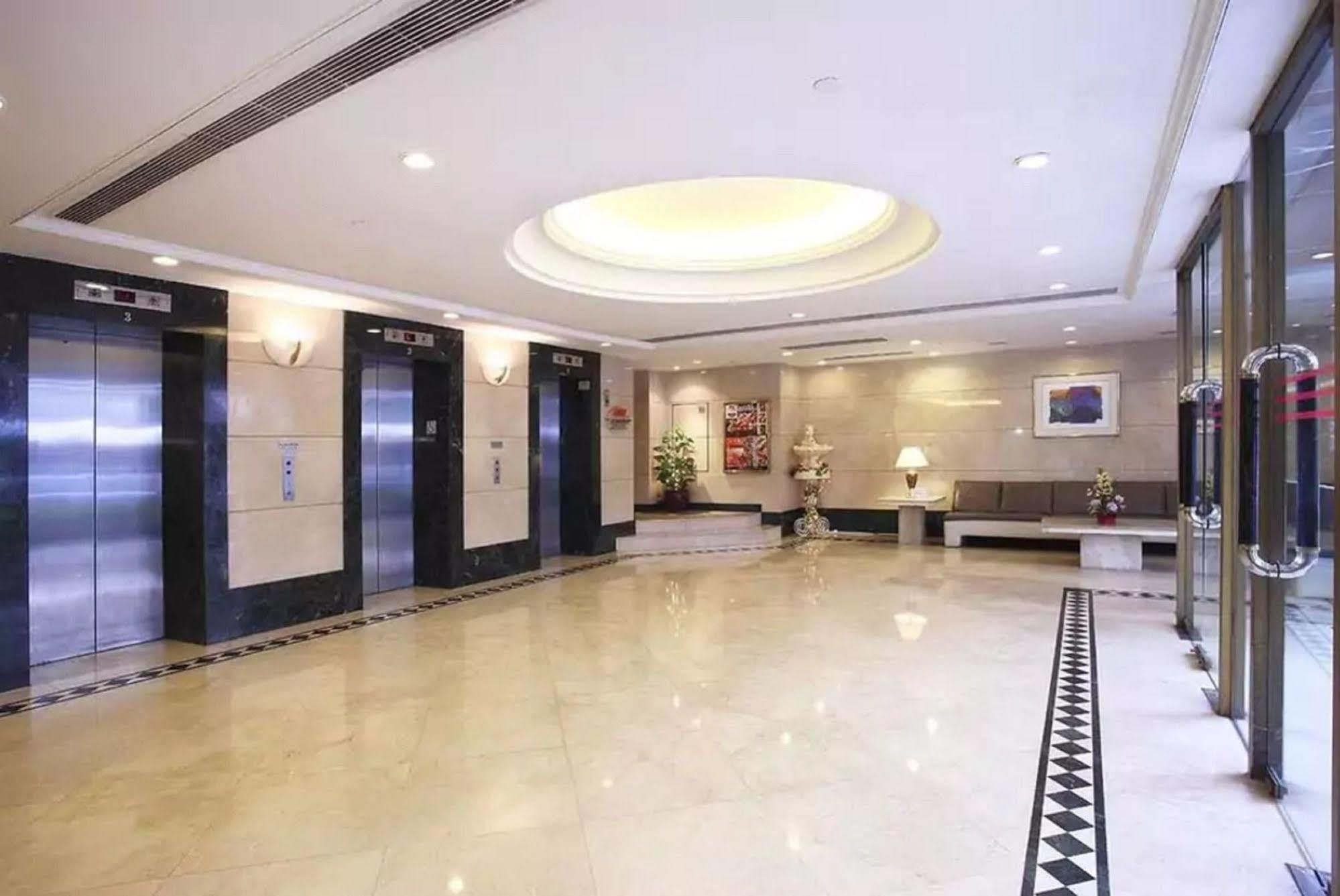 The South China Hotel Hongkong Exterior foto